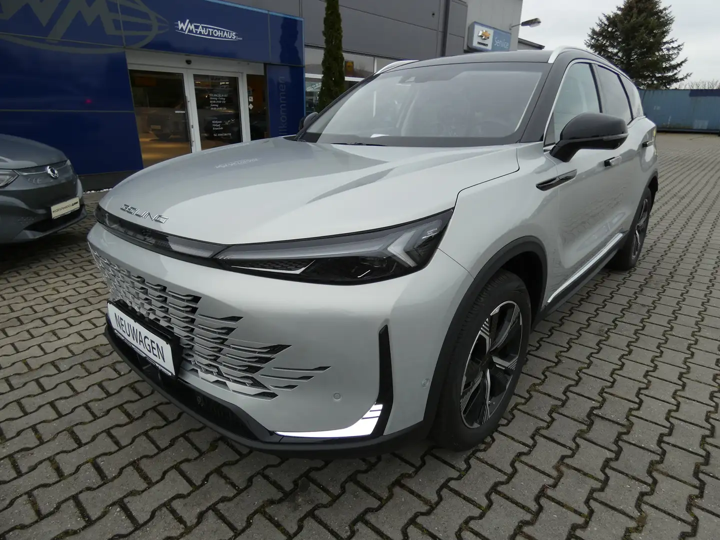 BAIC Beijing X75 Luxury 1,5T 7DC AT, Leder, Massage, LED, Alu 19" Argintiu - 1