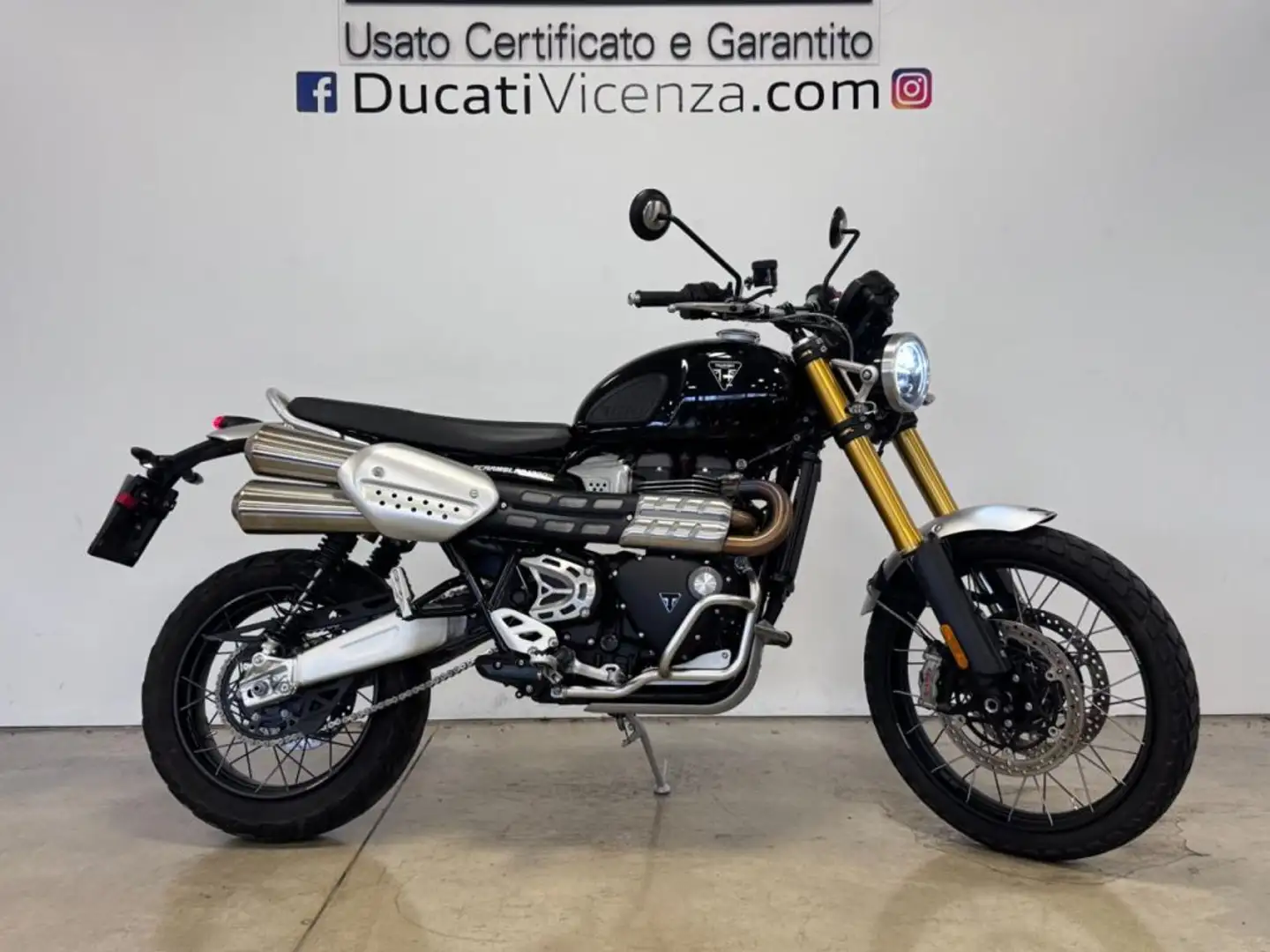 Triumph Scrambler 1200 XE BLACK Nero - 1