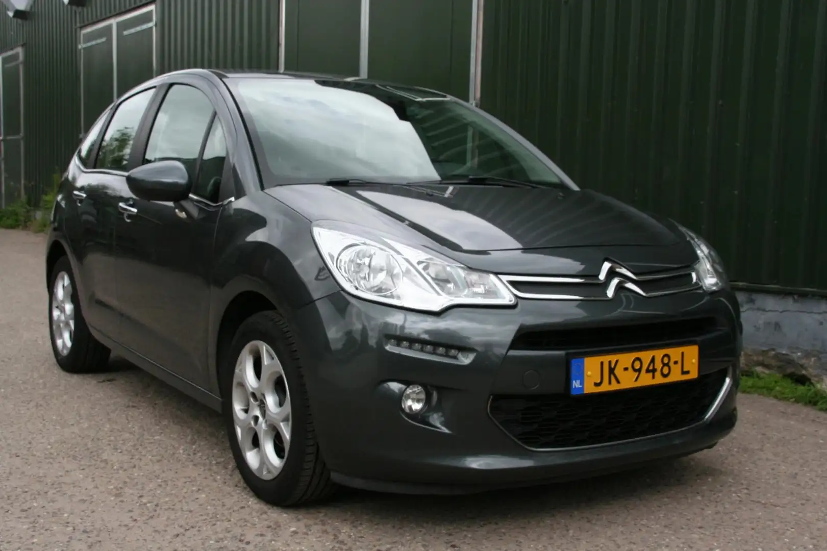 Citroen C3 1.2 PureTech Feel Edition, AIRCO, NAVIGATIE. Grijs - 2