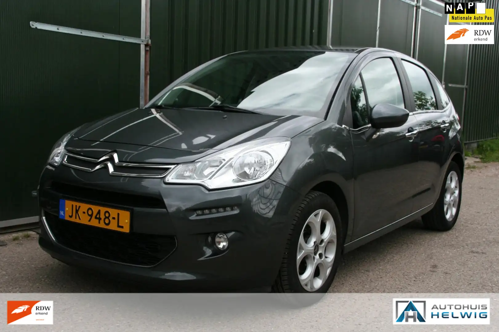 Citroen C3 1.2 PureTech Feel Edition, AIRCO, NAVIGATIE. Grijs - 1