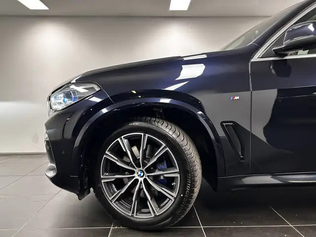 BMW X5 view 8
