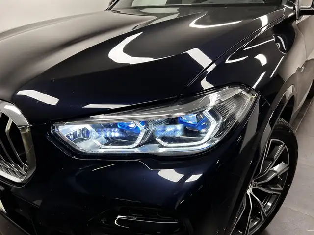 BMW X5 view 9