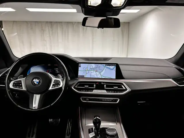 BMW X5 view 5