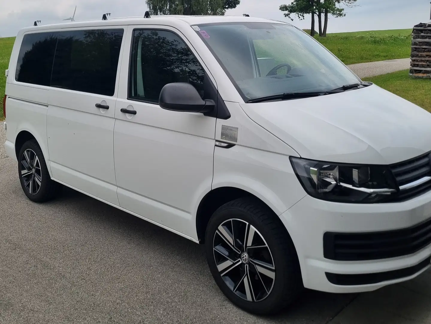 Volkswagen T6 Transporter Weiß - 1