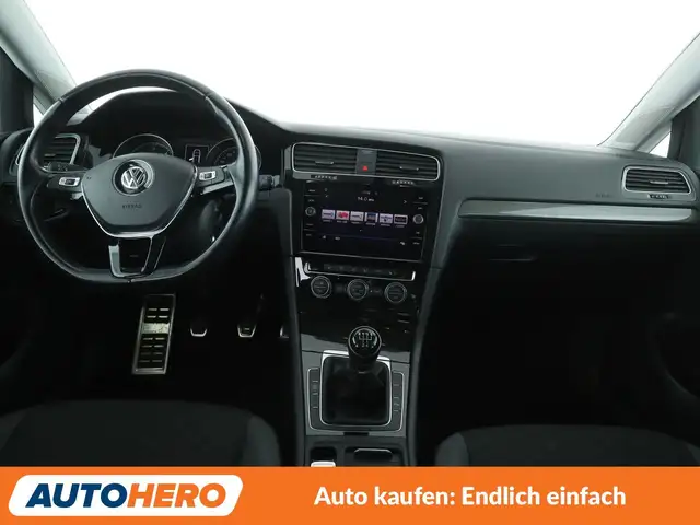 Volkswagen Golf view 12