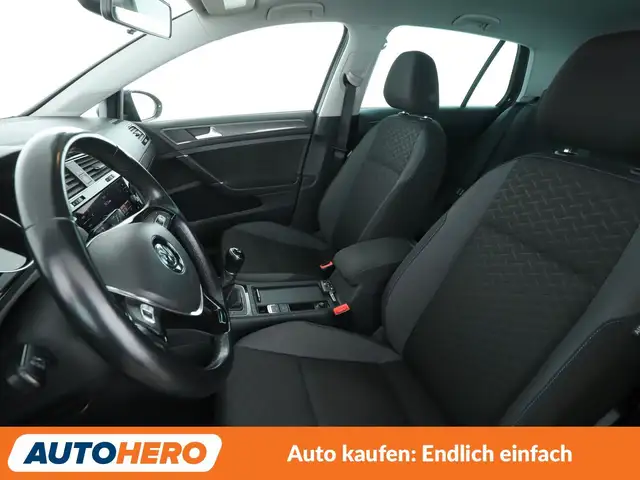Volkswagen Golf view 10