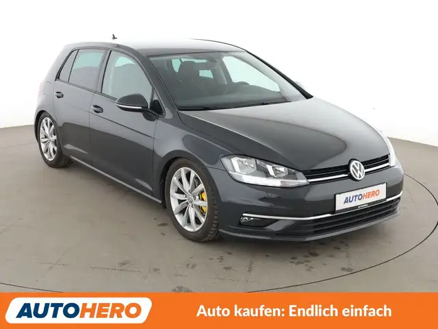 Volkswagen Golf view 8