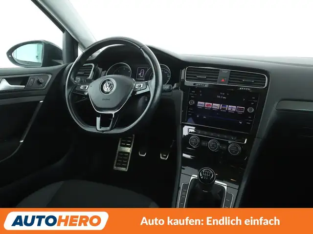 Volkswagen Golf view 13