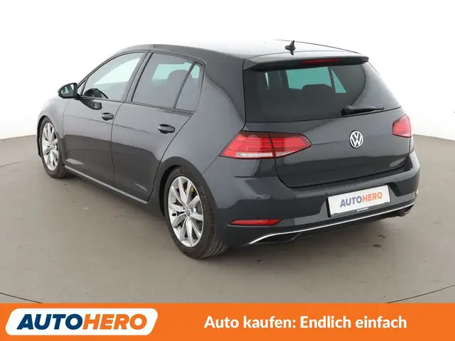 Volkswagen Golf view 4