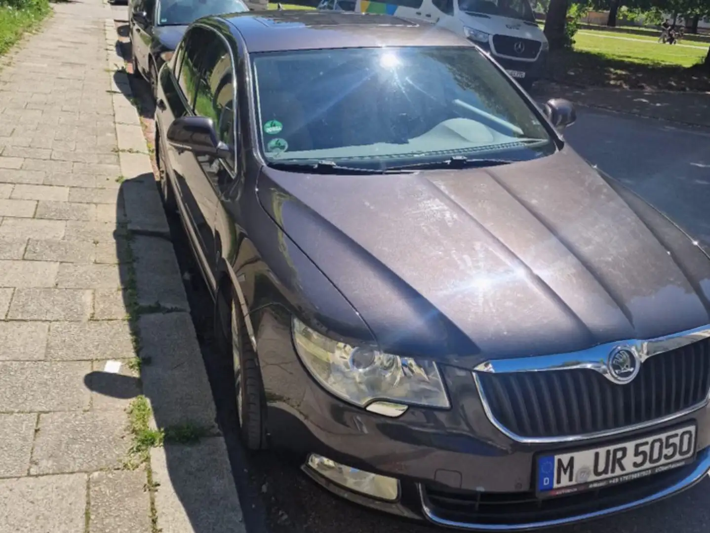 Skoda Superb Superb 1.8 TSI DSG FAMILY Braun - 1