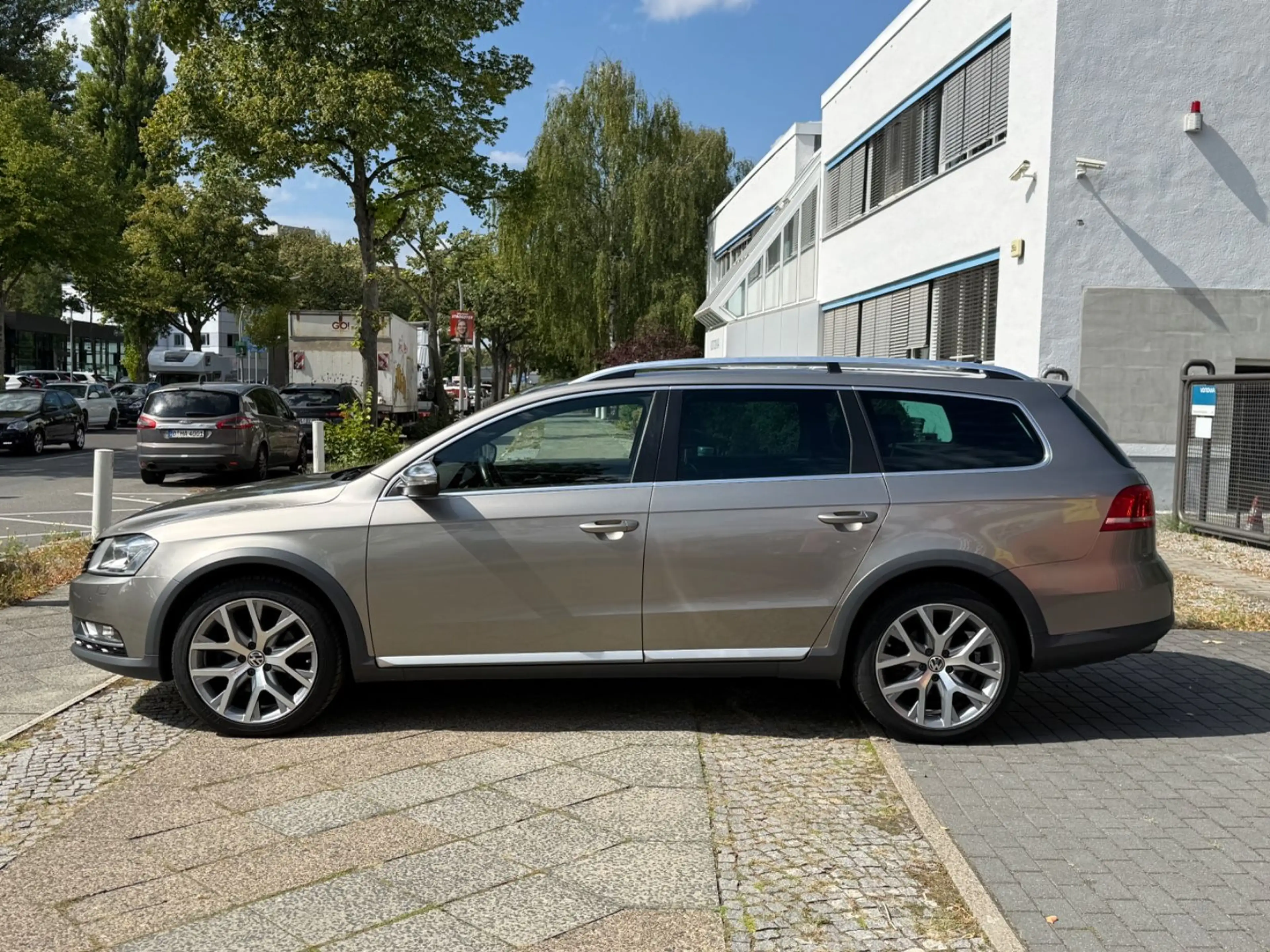 Volkswagen Passat Alltrack 2.0 4M ACC Massage Traum!! — photo 6