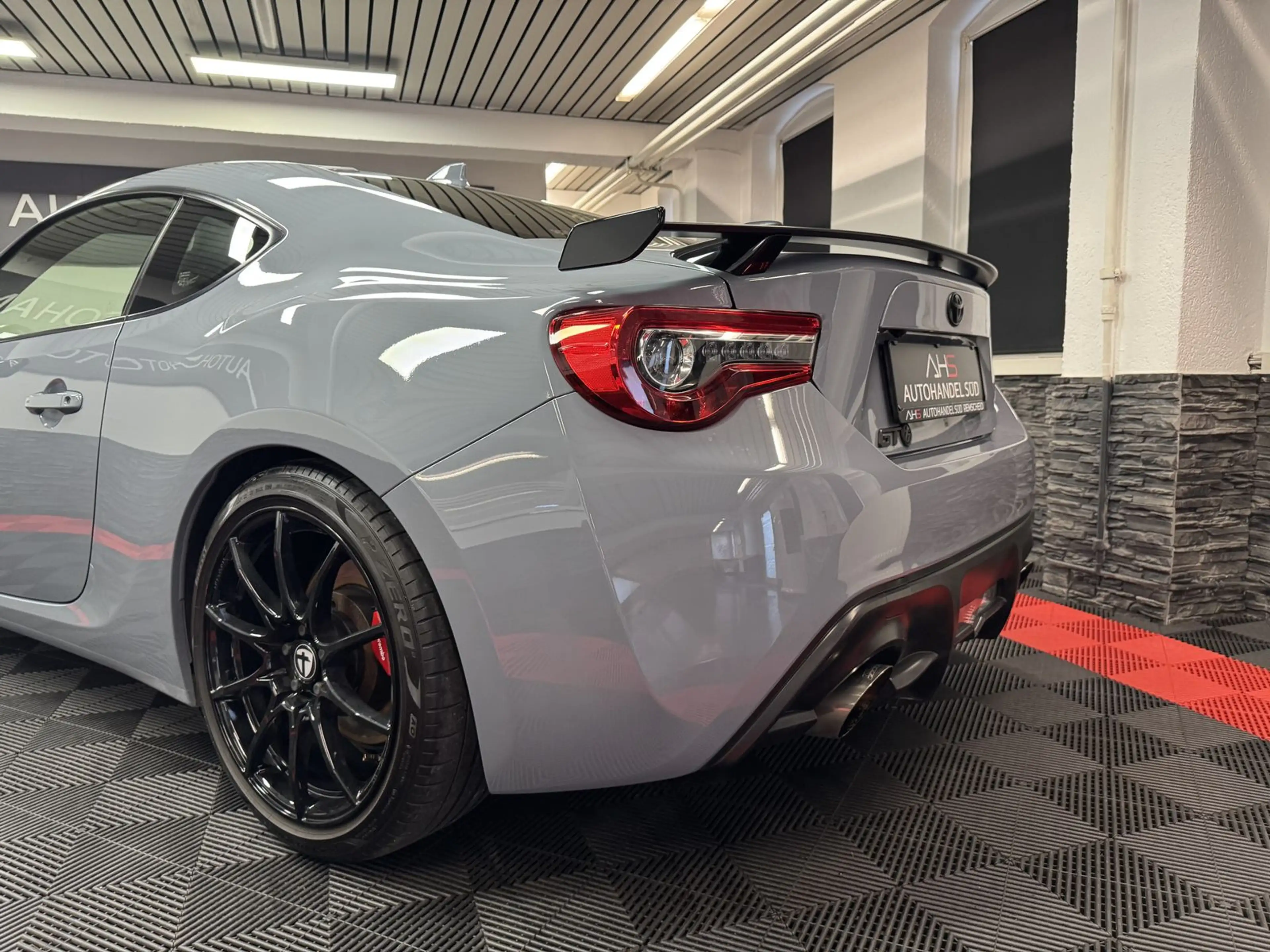 Toyota GT86 MILLTEK*TOMASON*KAMERA*SHZ* — photo 8