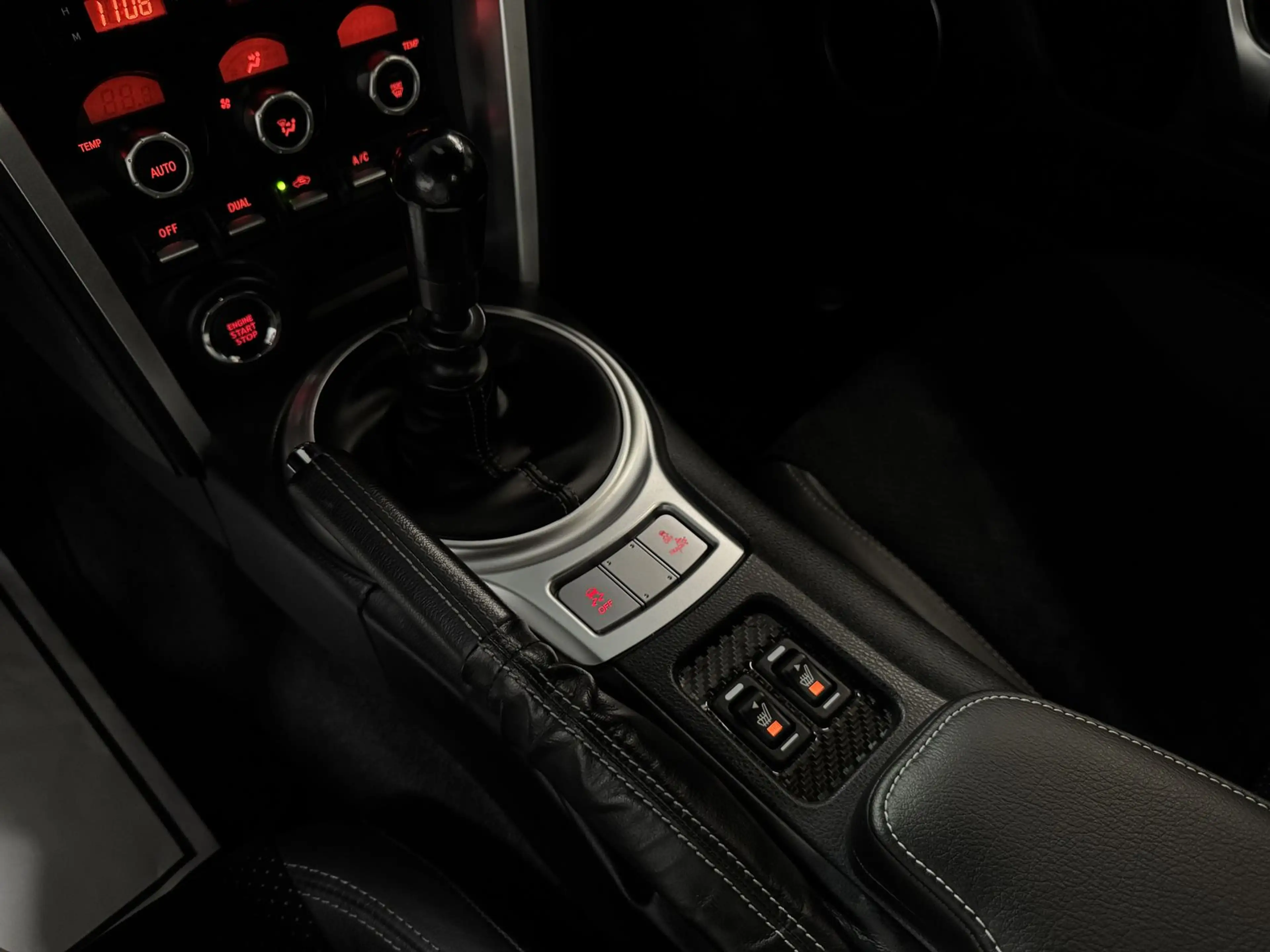 Toyota GT86 MILLTEK*TOMASON*KAMERA*SHZ* — photo 15