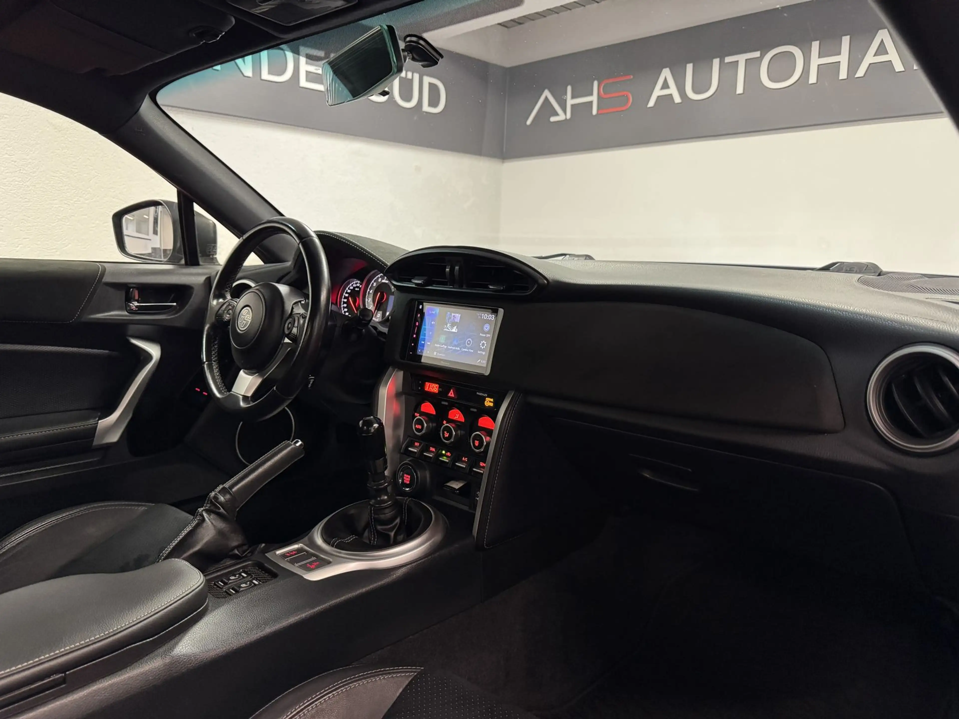 Toyota GT86 MILLTEK*TOMASON*KAMERA*SHZ* — photo 10