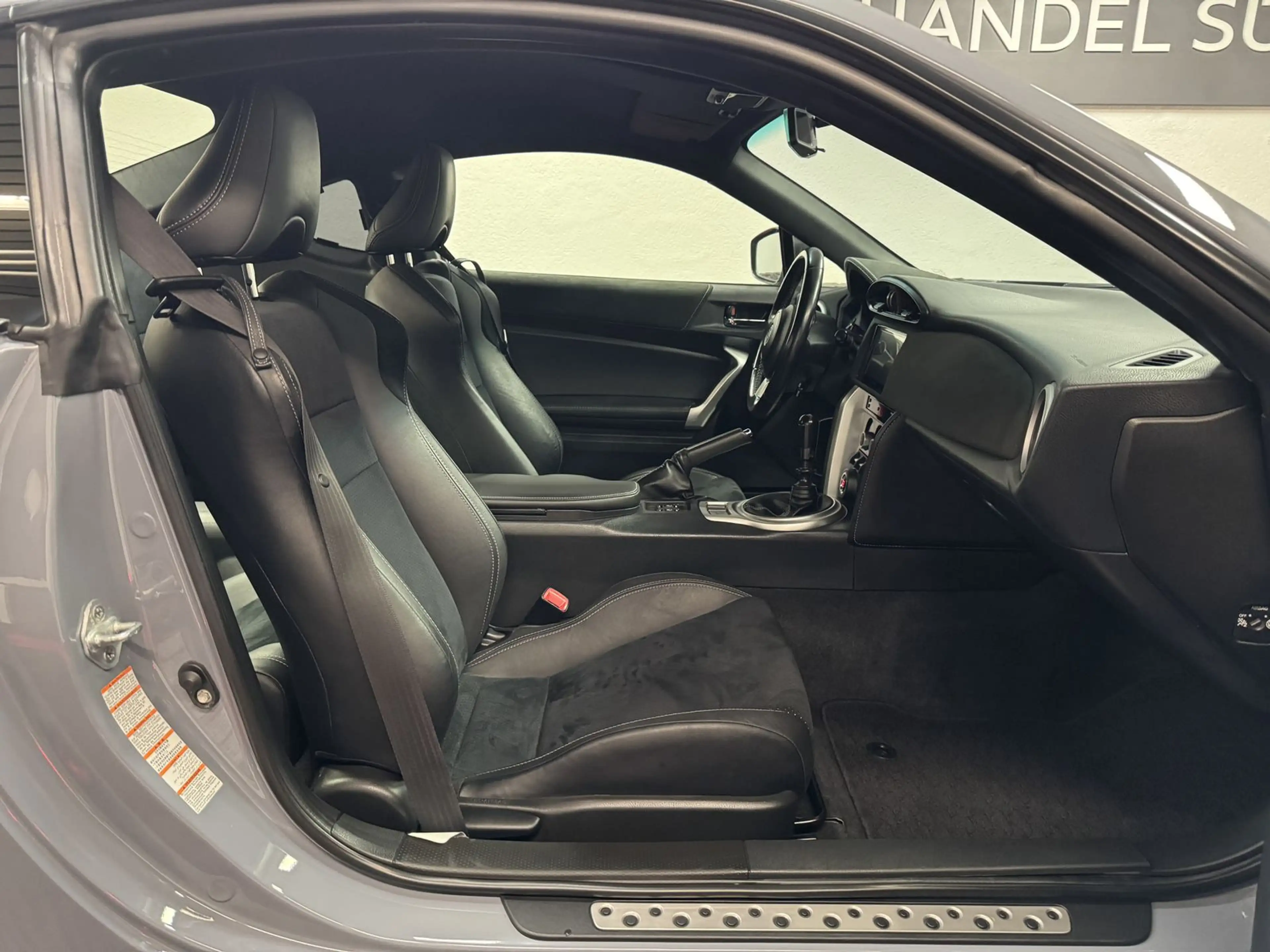 Toyota GT86 MILLTEK*TOMASON*KAMERA*SHZ* — photo 12