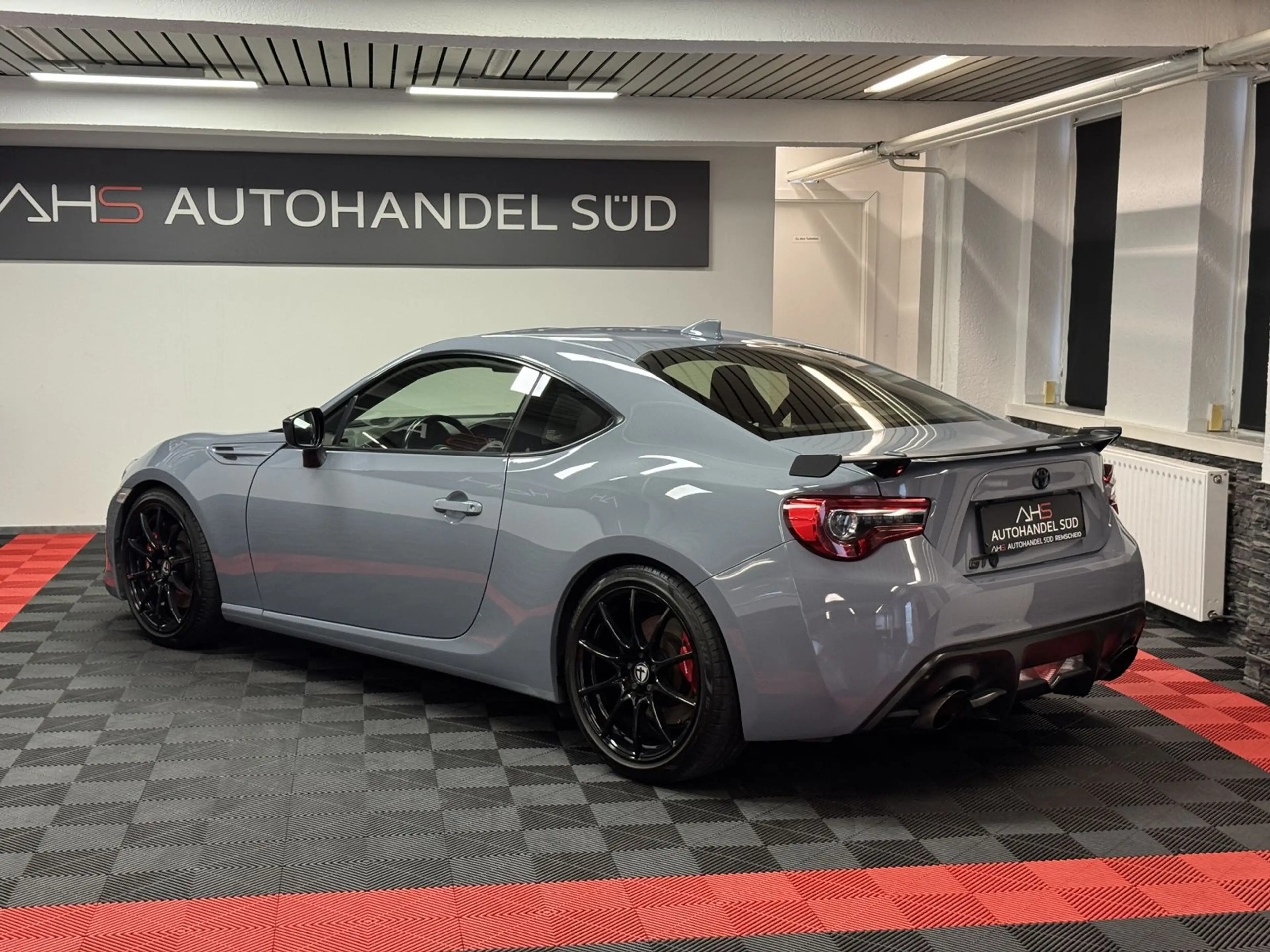 Toyota GT86 MILLTEK*TOMASON*KAMERA*SHZ* — photo 6