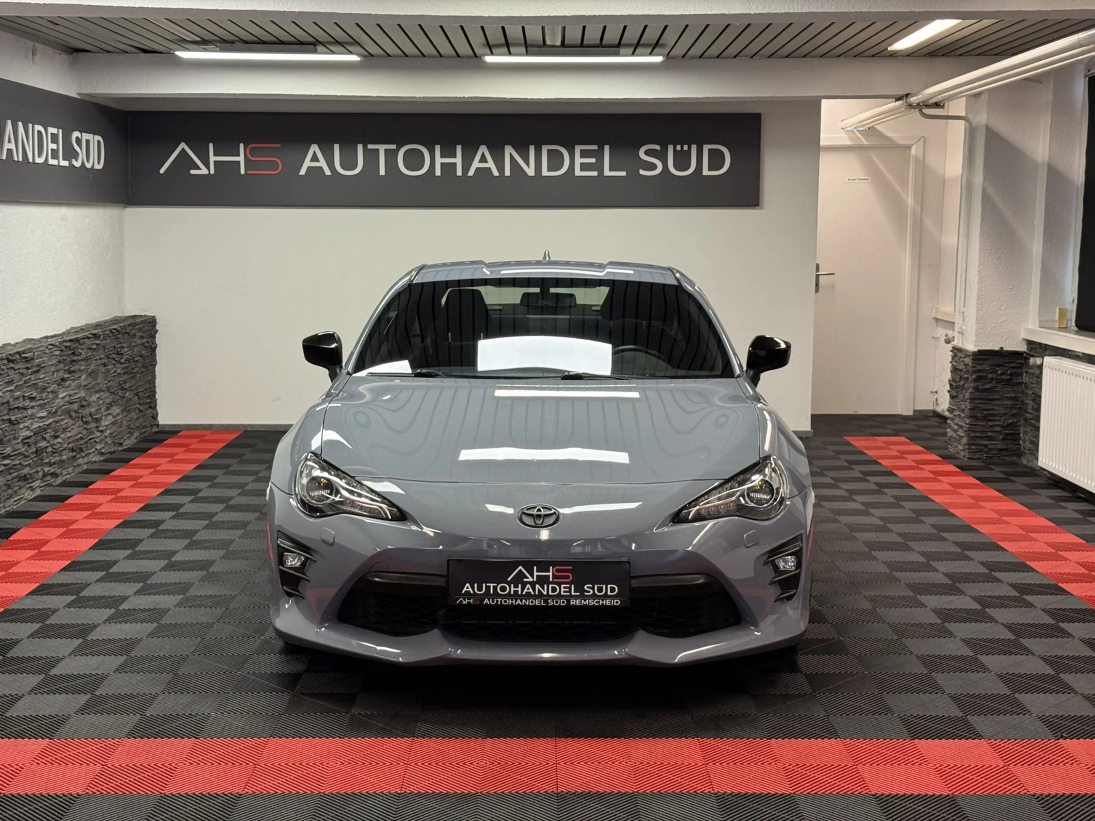 Toyota GT86 MILLTEK*TOMASON*KAMERA*SHZ* — photo 3