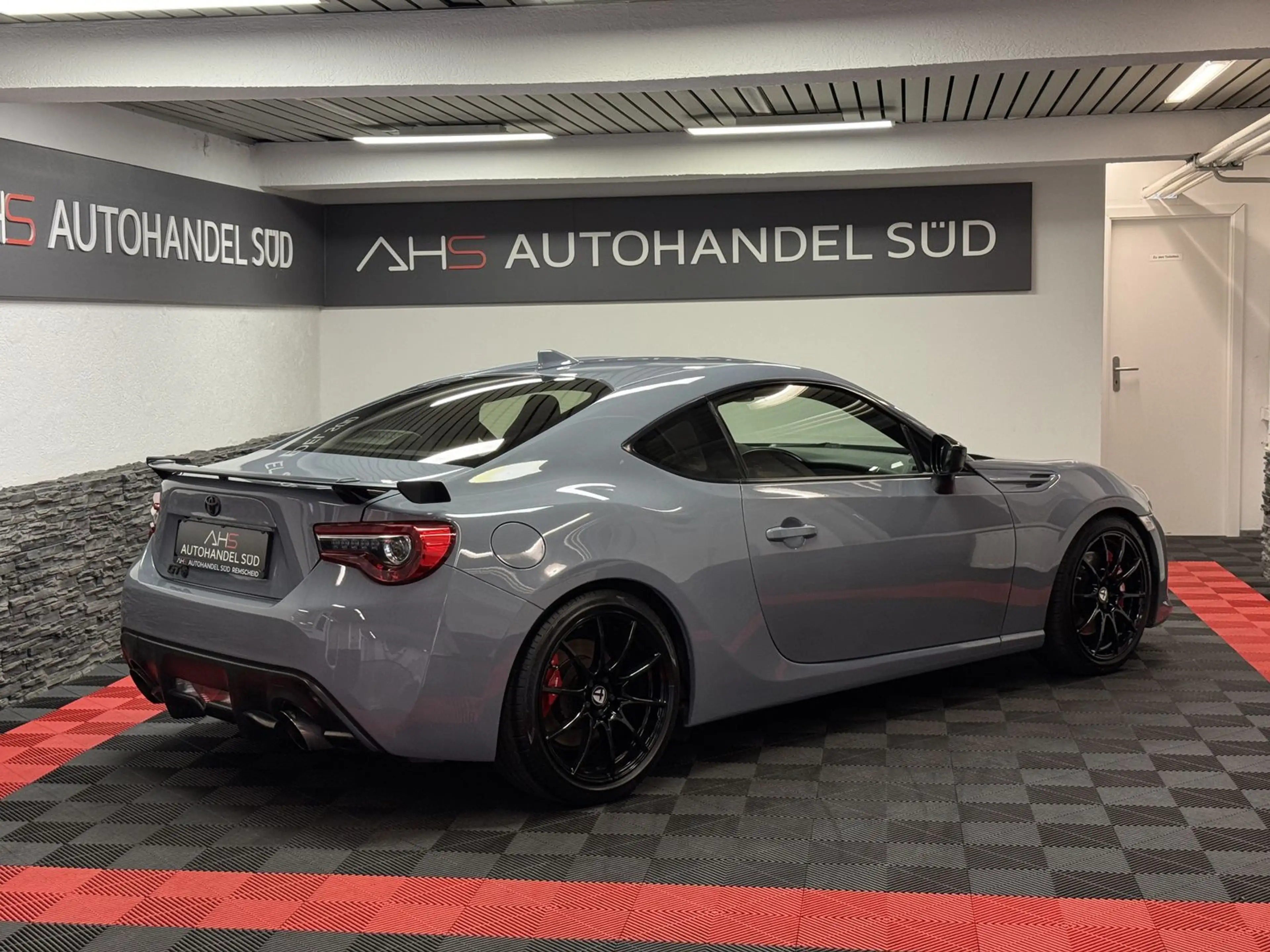 Toyota GT86 MILLTEK*TOMASON*KAMERA*SHZ* — photo 4