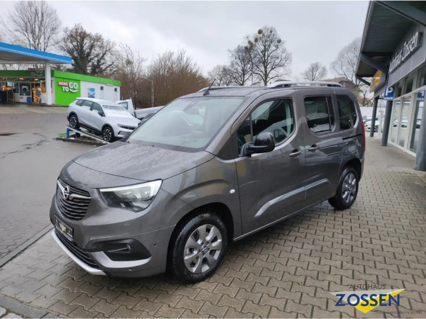 Opel Combo Life Ultimate HUD AHK  Panorama Navi SHZ Grau - 2