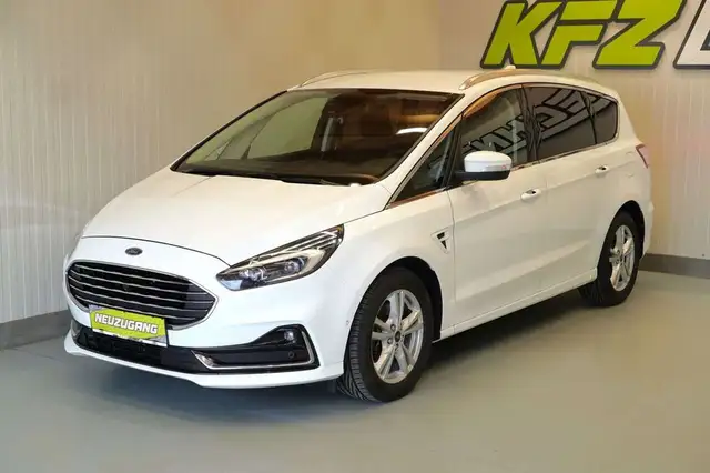 Ford S-Max view 11