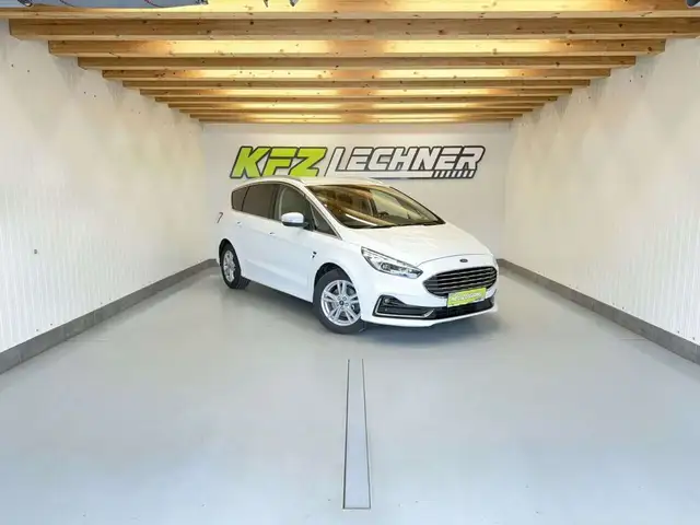 Ford S-Max 2,0 EcoBl. Aut ''Titanium'' NAVI*ACC*LED*R-KAM