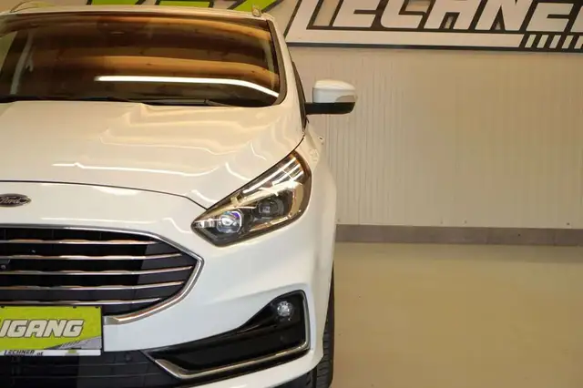 Ford S-Max view 10