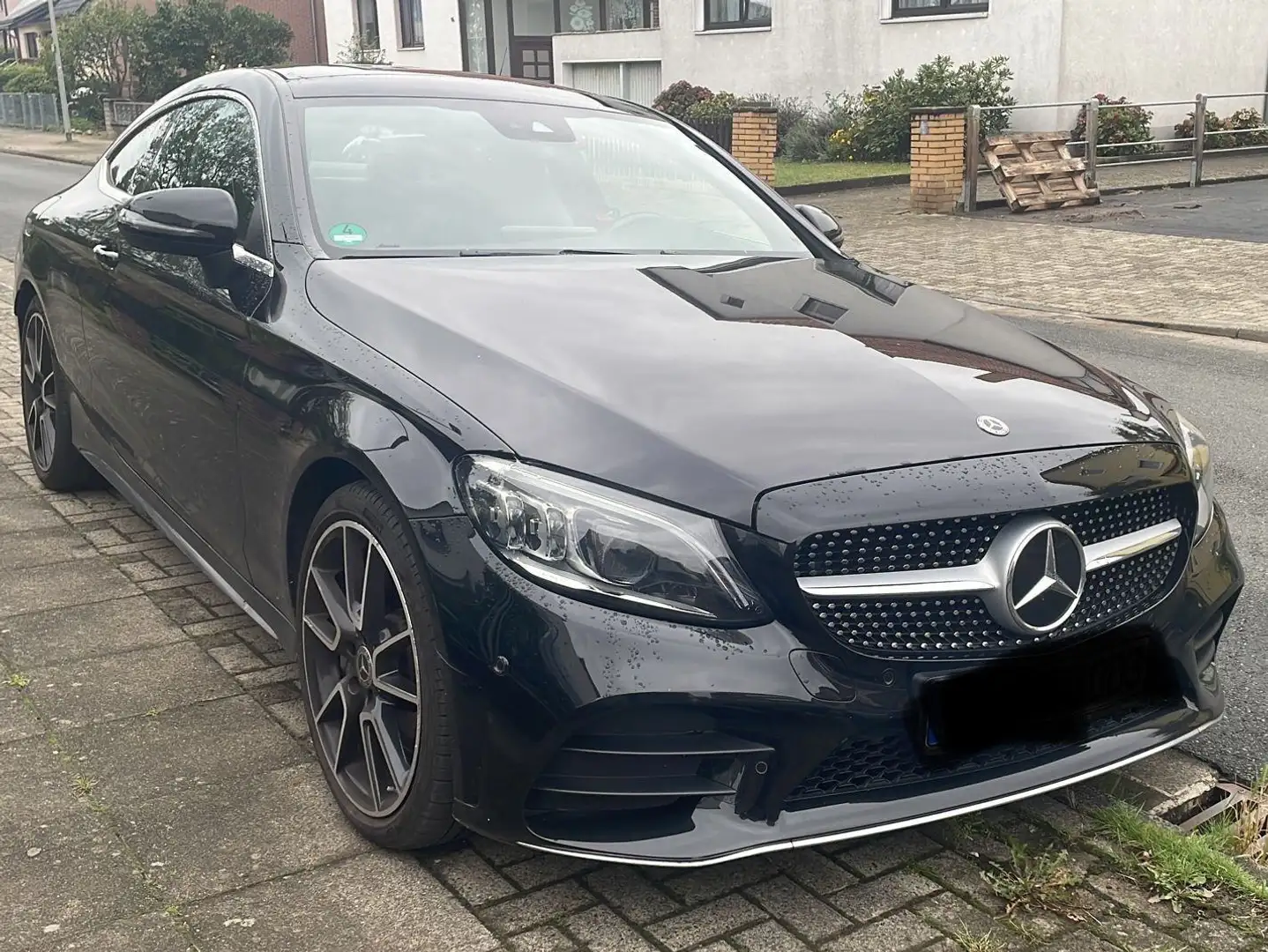 Mercedes-Benz C 300 C 300 Coupe 9G-TRONIC AMG Line Schwarz - 1