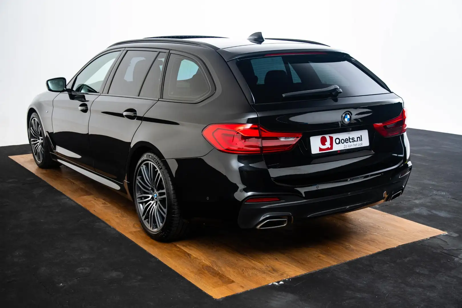 BMW 520 5-serie Touring 520i High Executive Edition M Spor Zwart - 2
