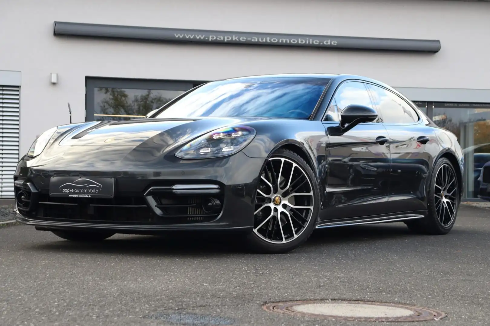 Porsche Panamera GTS +PDCC+SITZBELÜFT+BURMESTER+STANDHEIZUNG+ Grau - 2