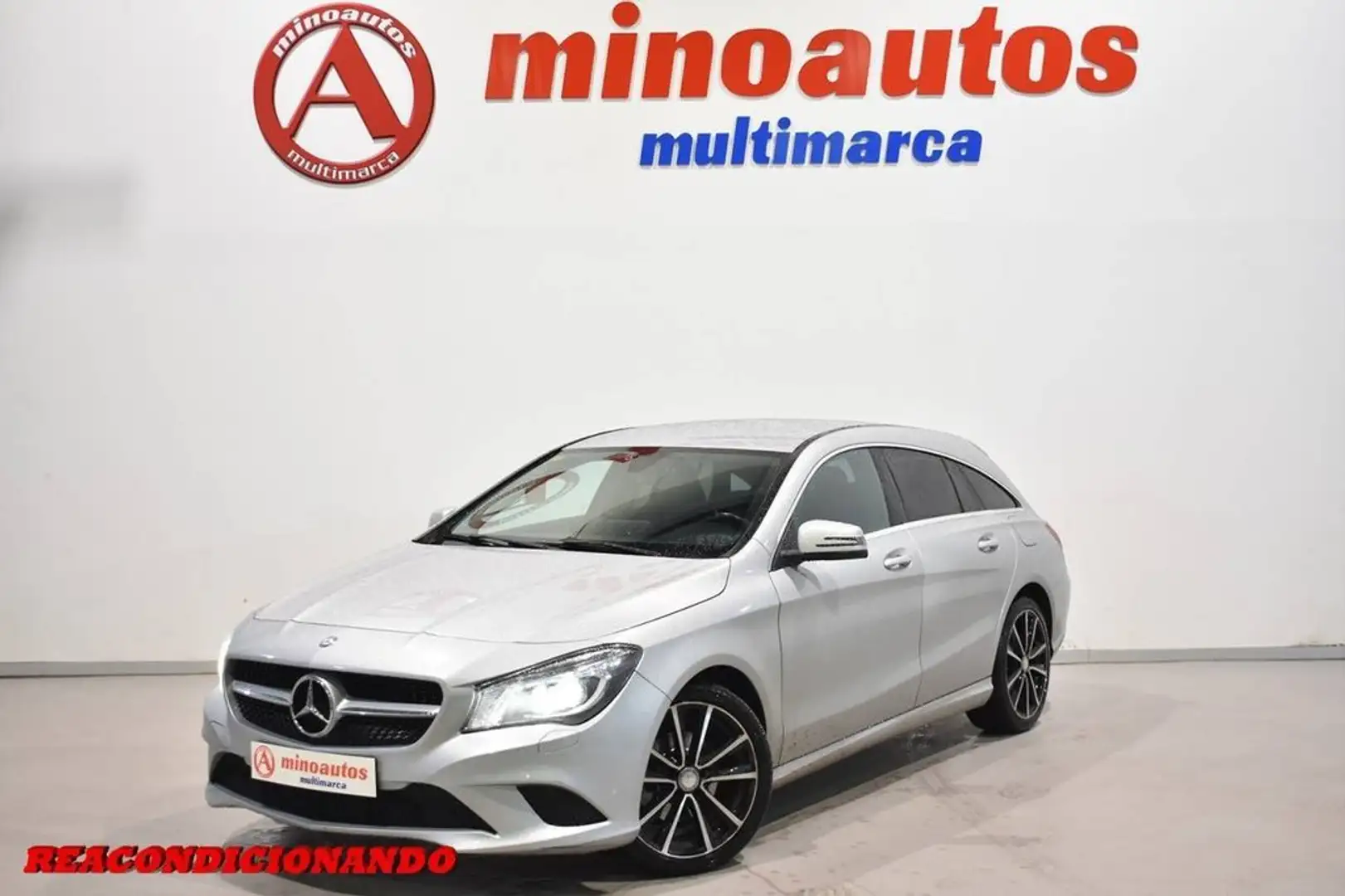 Mercedes-Benz CLA 200 Shooting Brake 200d Argent - 2