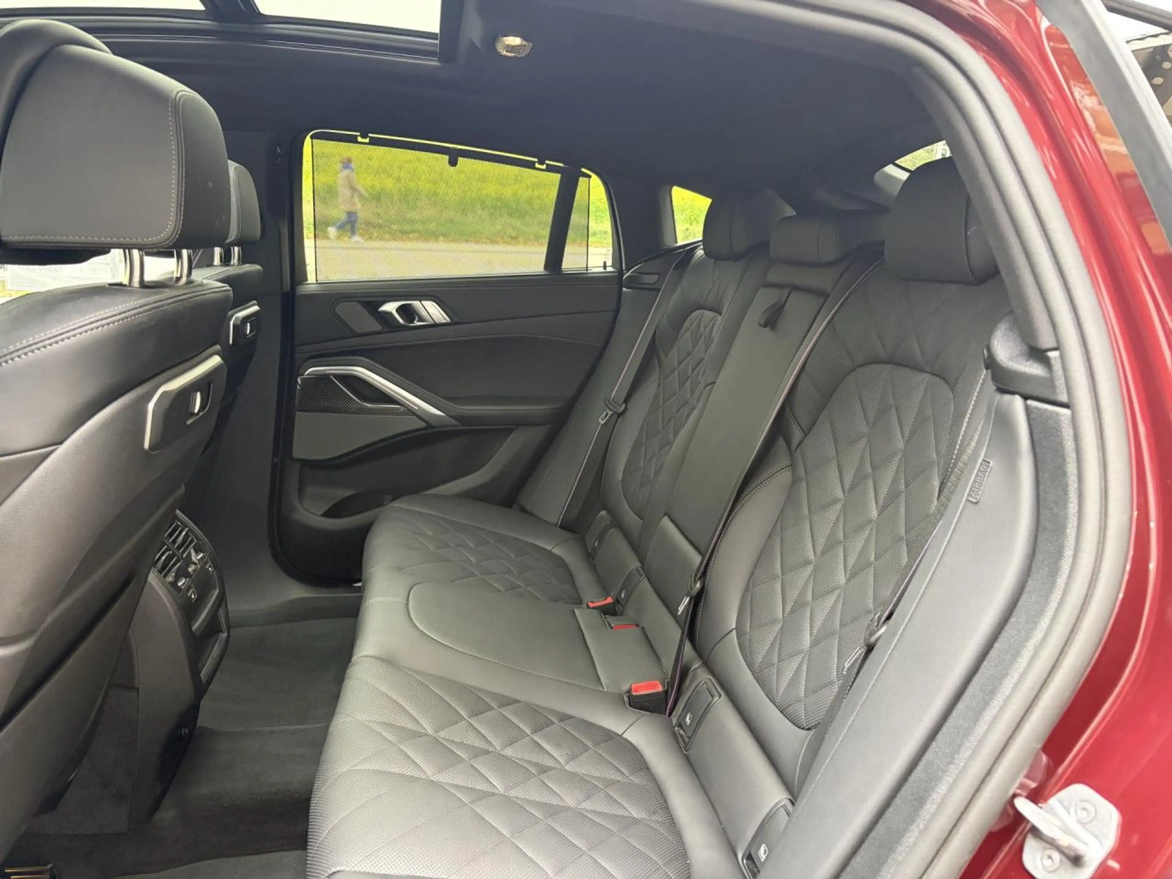 BMW X6 x40i M Sport Pro AutoBahn.Standh.Massage AHK — photo 11
