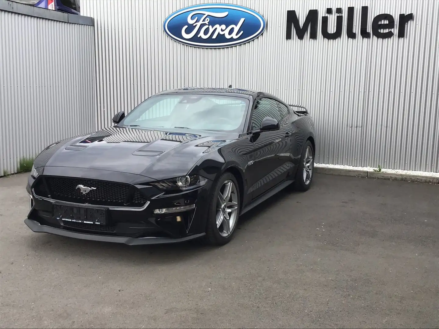 Ford Mustang 5,0 l V8 450PS Automatik Nero - 1