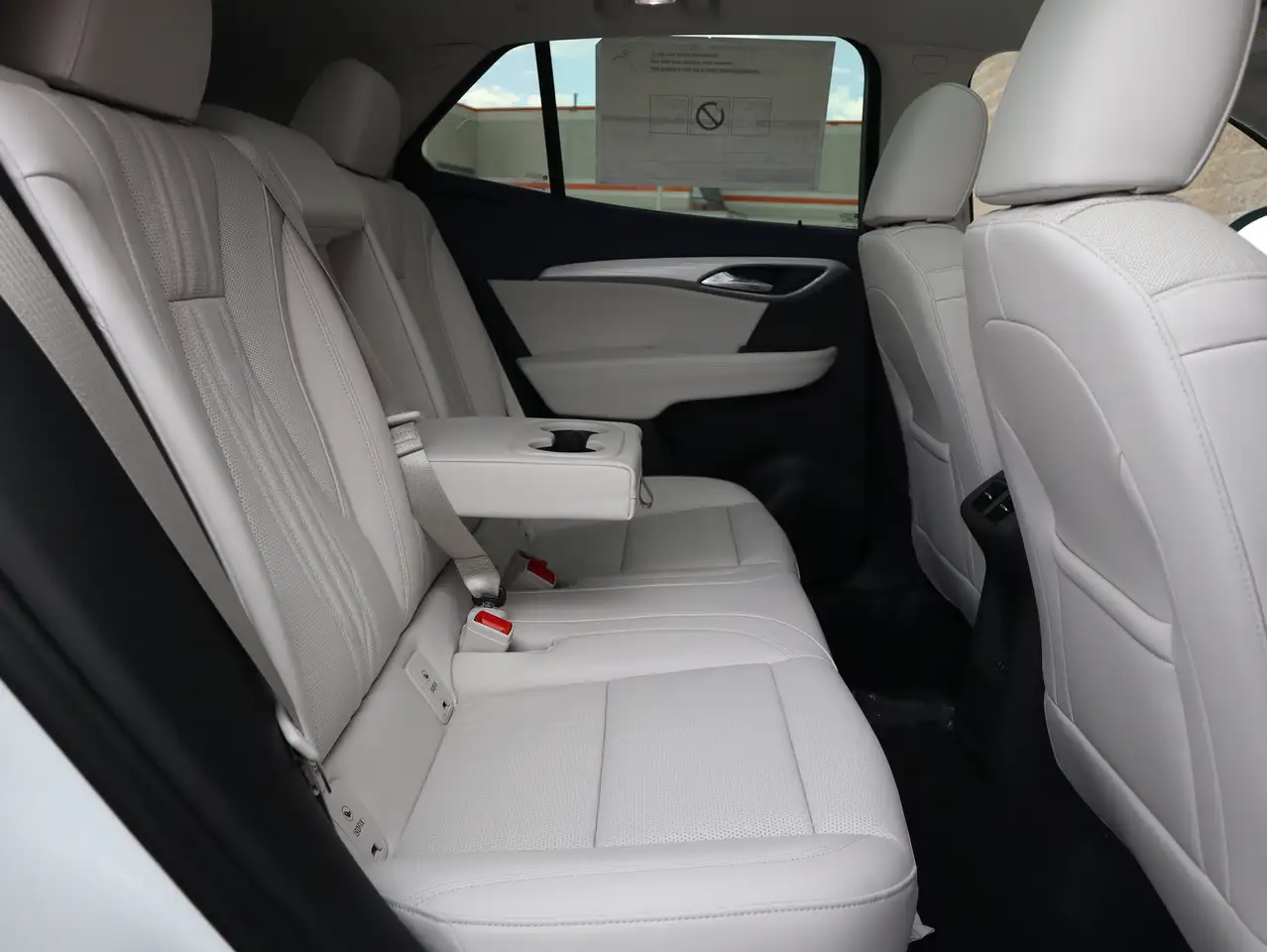 Buick Envision снимка Buick Envision