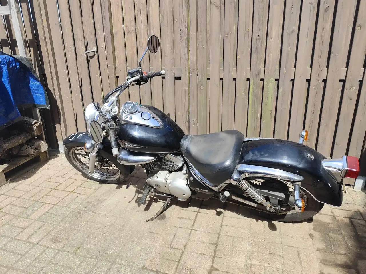 Suzuki VL 125