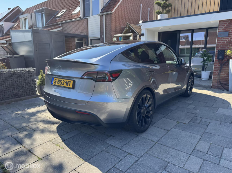 Tesla Model Y Performance 2023 AWD 75 kWh — photo 6