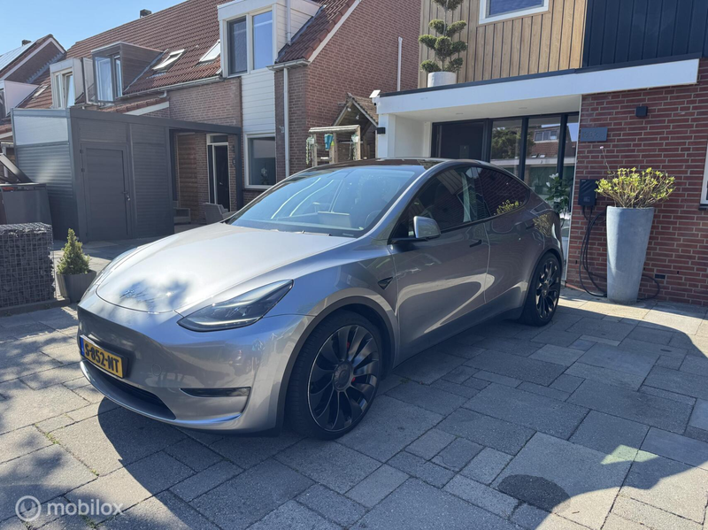 Tesla Model Y Performance 2023 AWD 75 kWh — photo 3