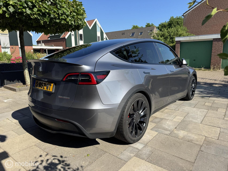 Tesla Model Y Performance 2023 AWD 75 kWh — photo 8