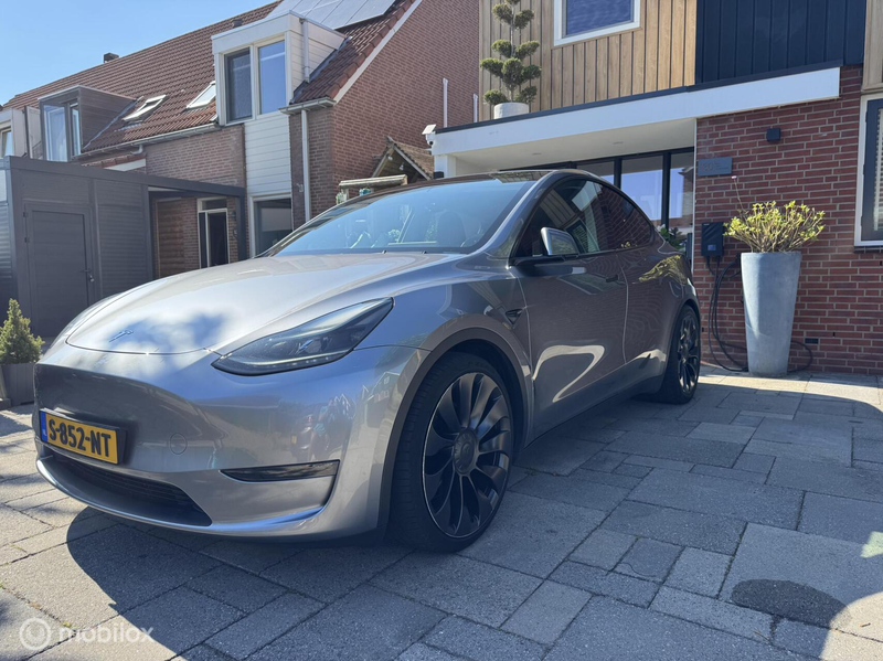 Tesla Model Y Performance 2023 AWD 75 kWh — photo 4