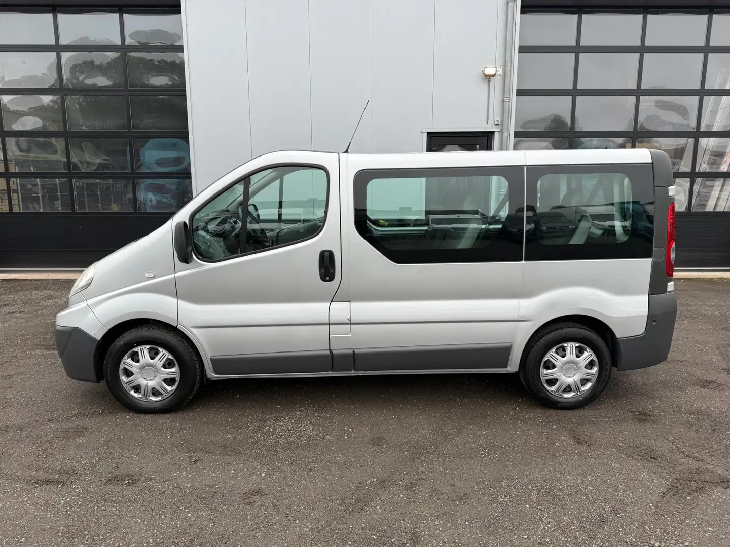 Renault Trafic Passenger 2.0 dCi 9 Persoons Personenbus Airco Сірий - 2