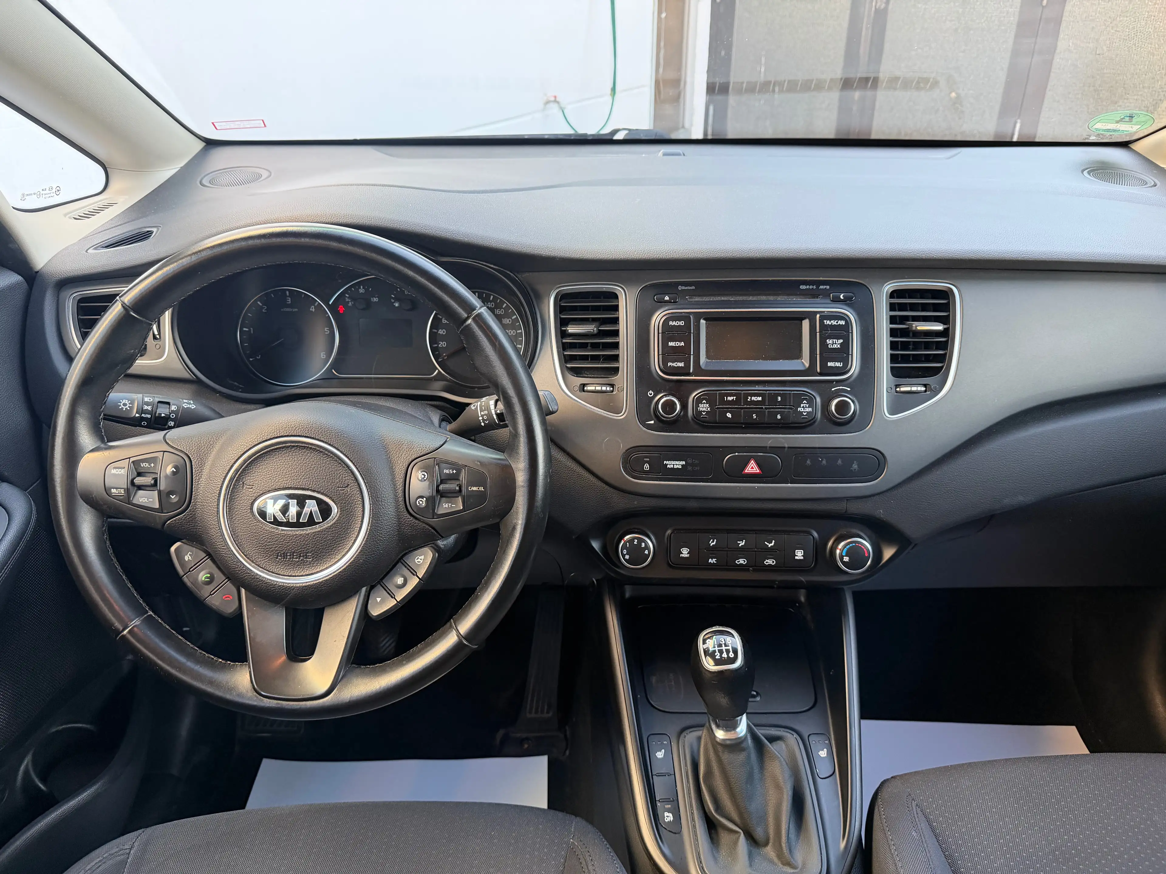 Kia Carens 1.7CRDi Edition 7 AHK Klima SHZG Temp Multi Scheckheft — photo 8