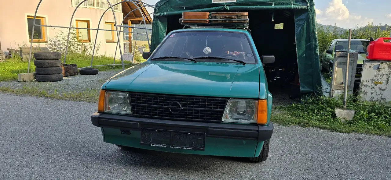 Opel Kadett D dL Caravan 1,3 N, foto 6
