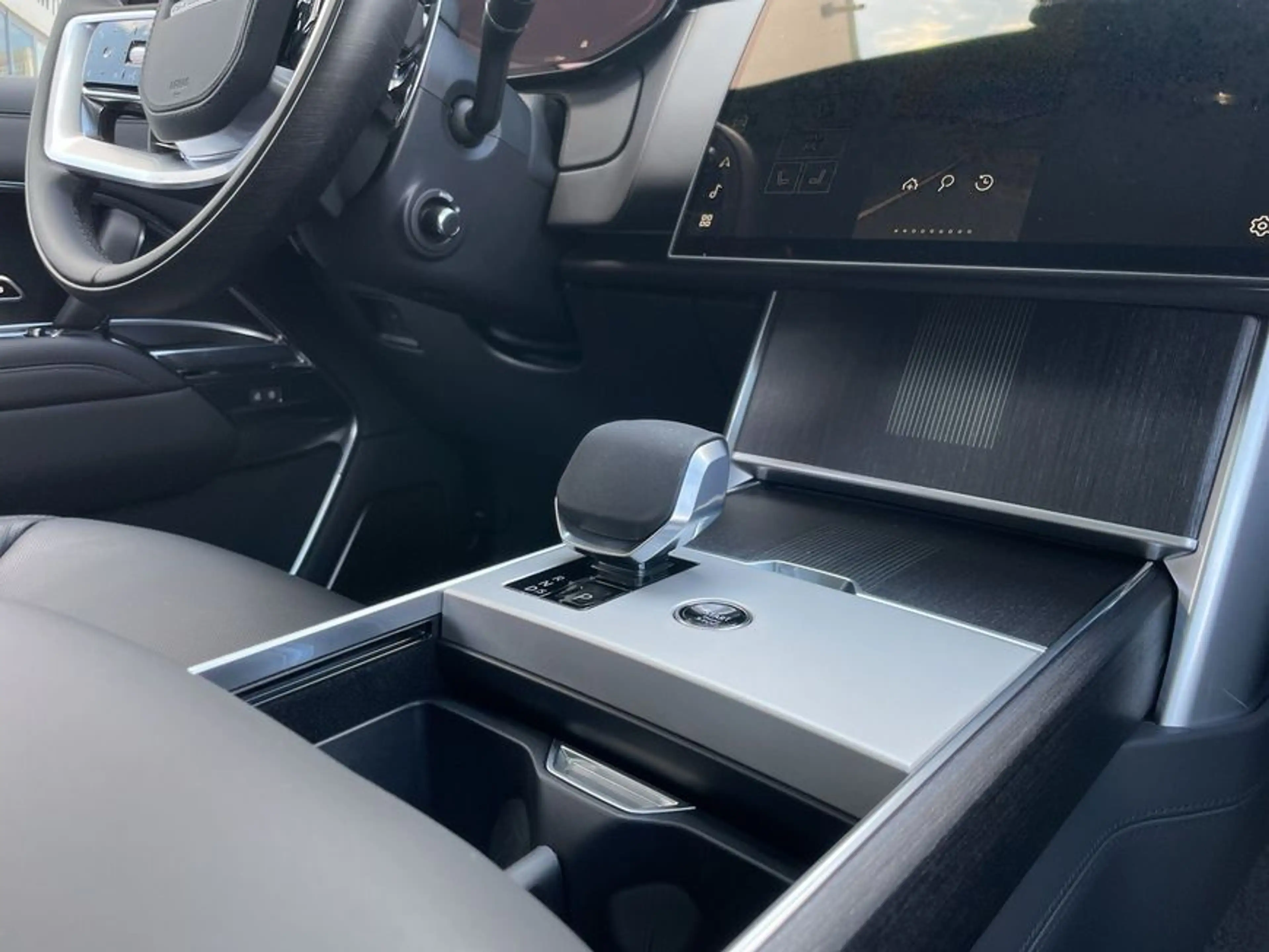 Land Rover Range Rover D350 Autobiography — photo 15