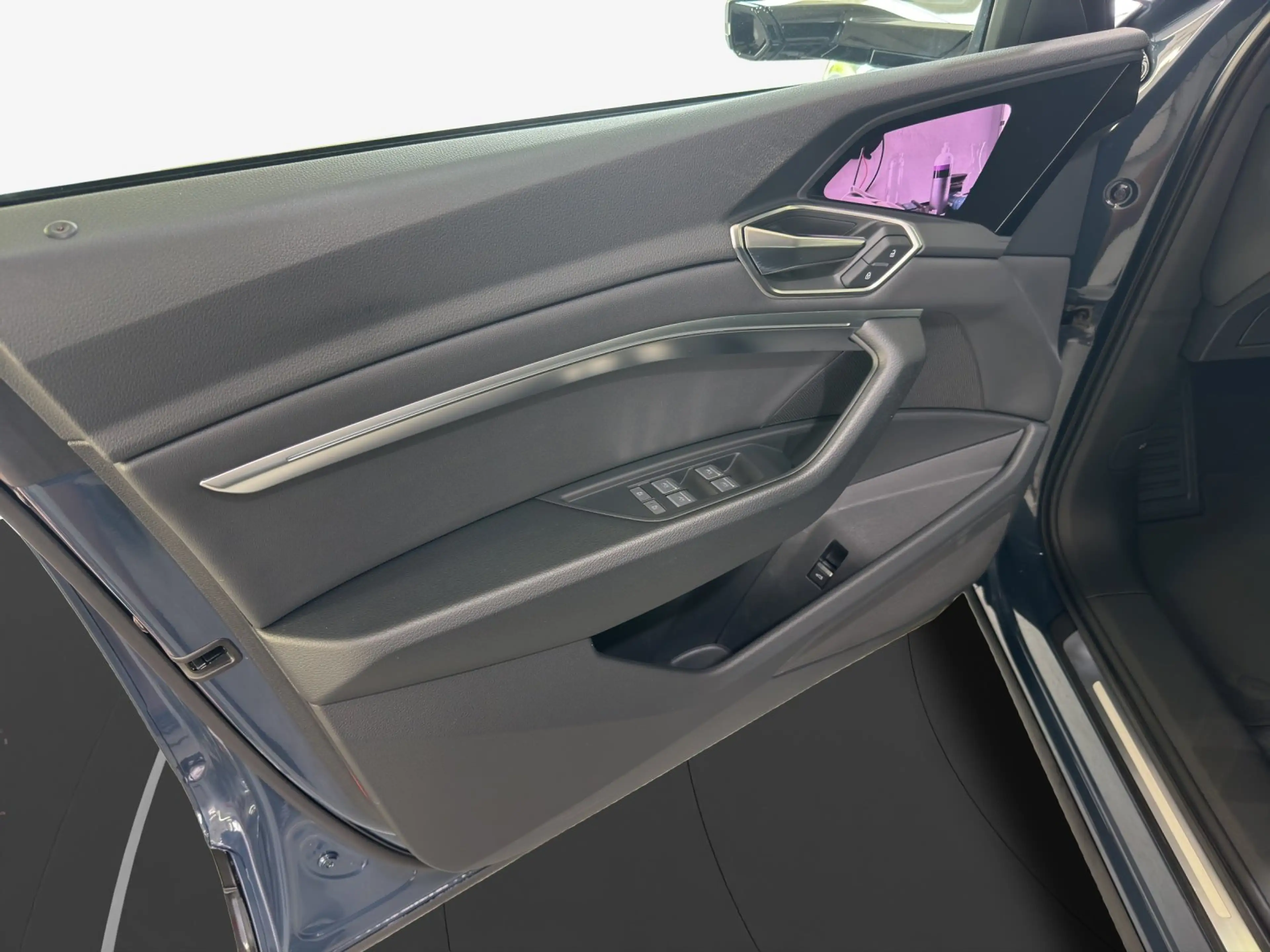 Audi Q8 e-tron 55  quattro advanced | AHK | LED — photo 11