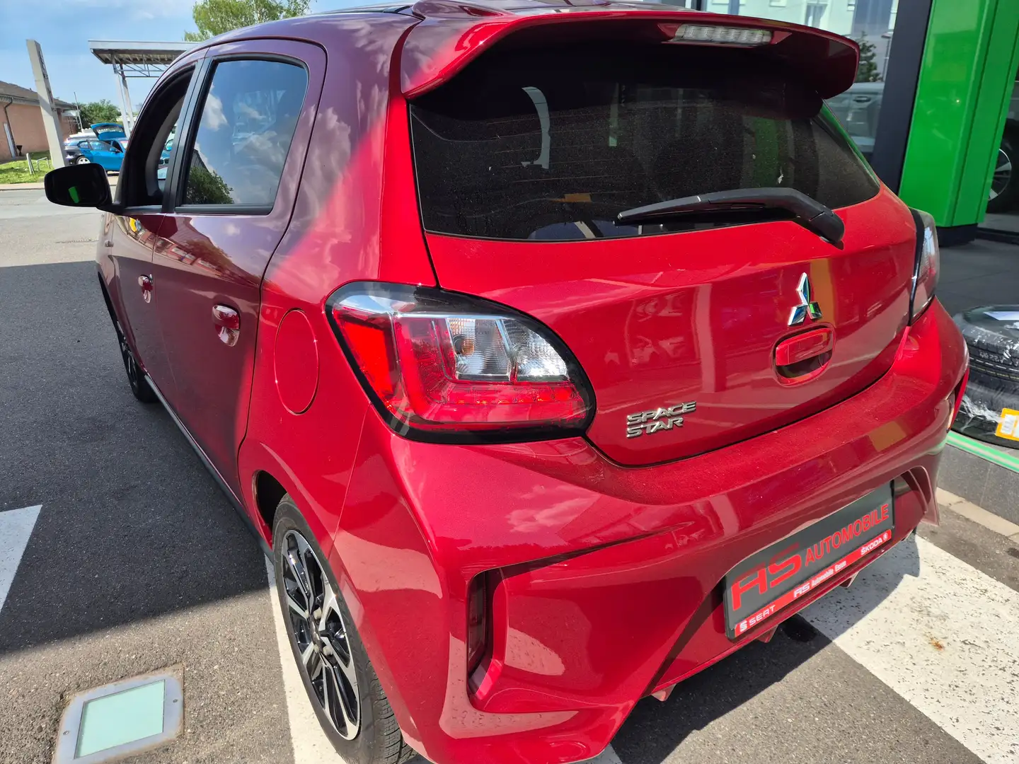 Mitsubishi Space Star "Ihr Seat, Cupra und Skoda Vertragshändler" Rot - 2