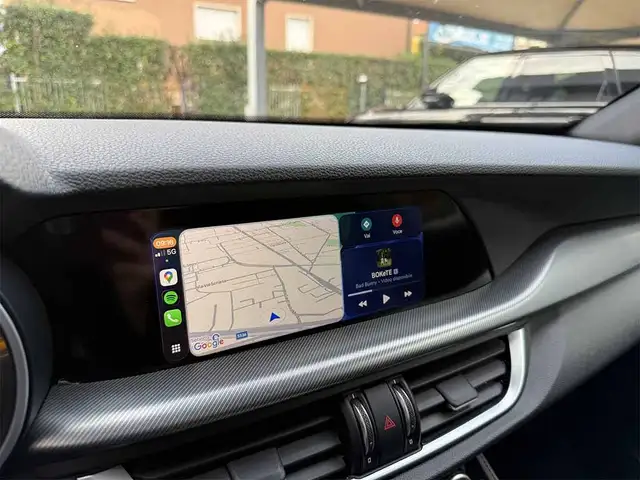 Alfa Romeo Stelvio view 21
