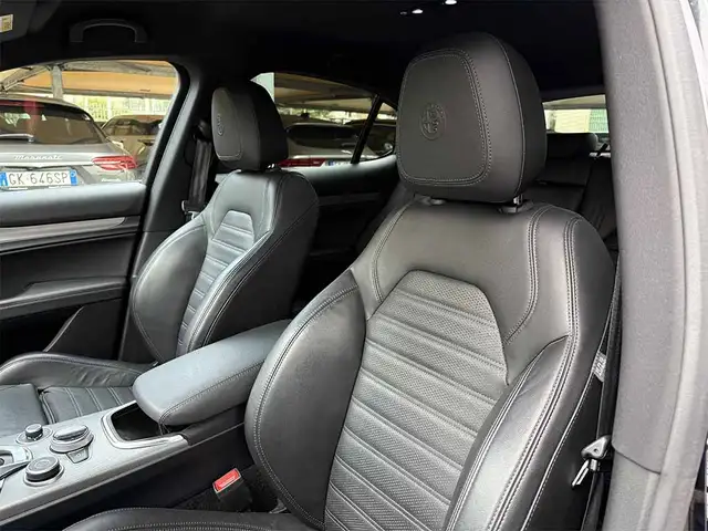 Alfa Romeo Stelvio view 24