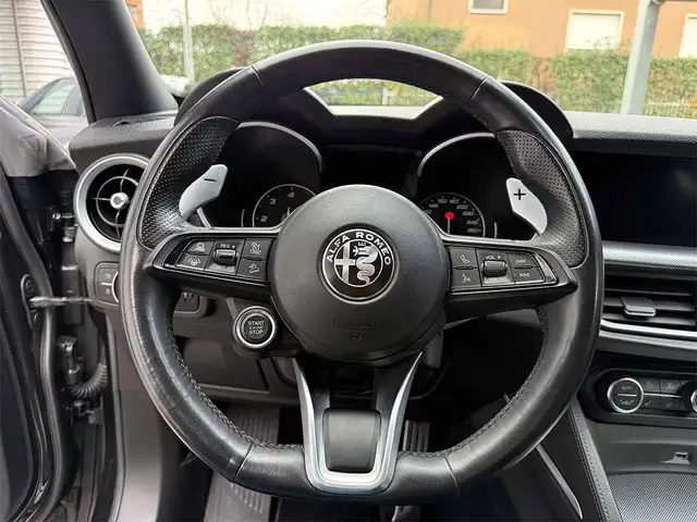 Alfa Romeo Stelvio view 12