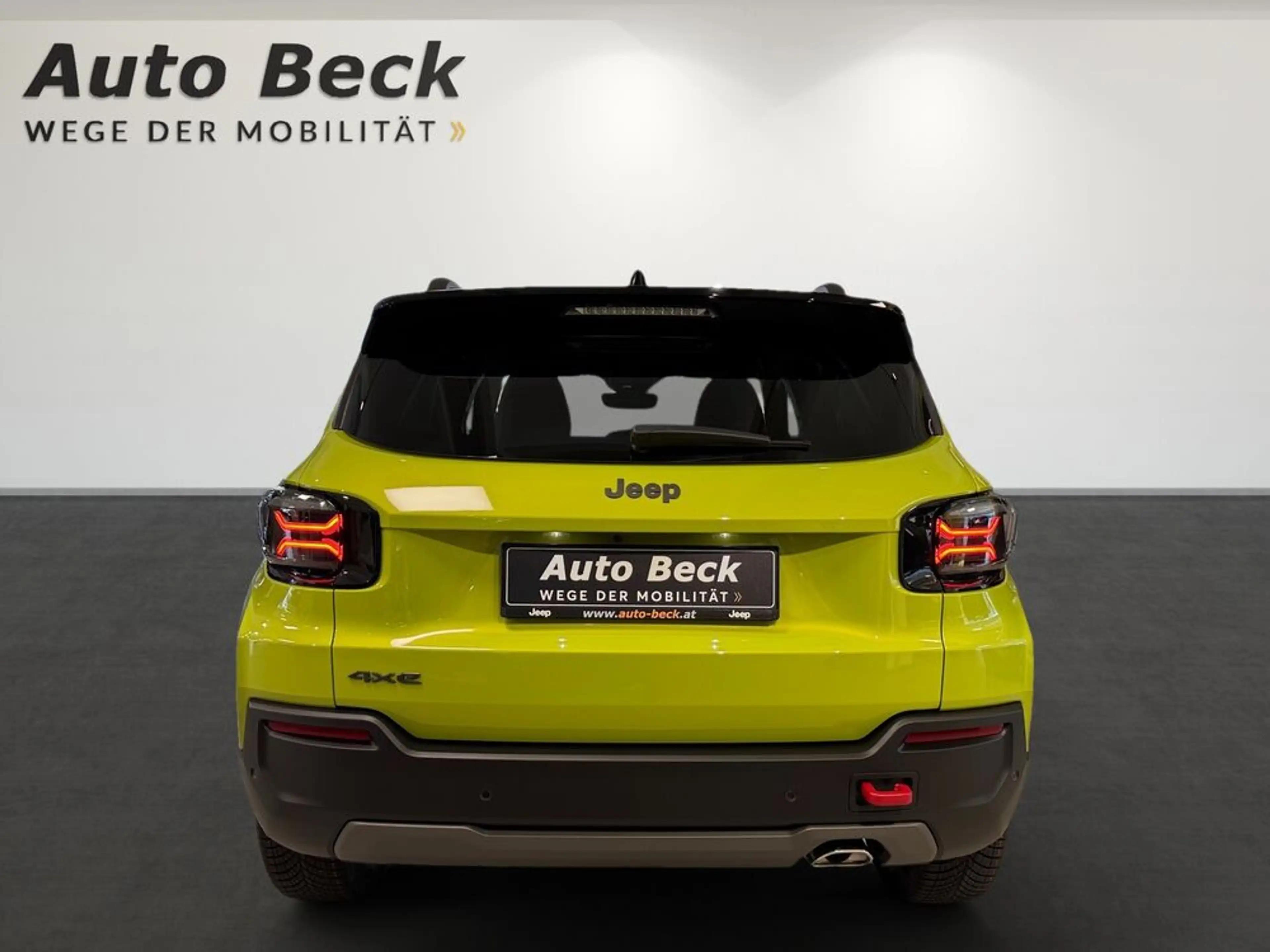 Jeep Avenger Overland Mild-Hybrid 4xe — photo 8