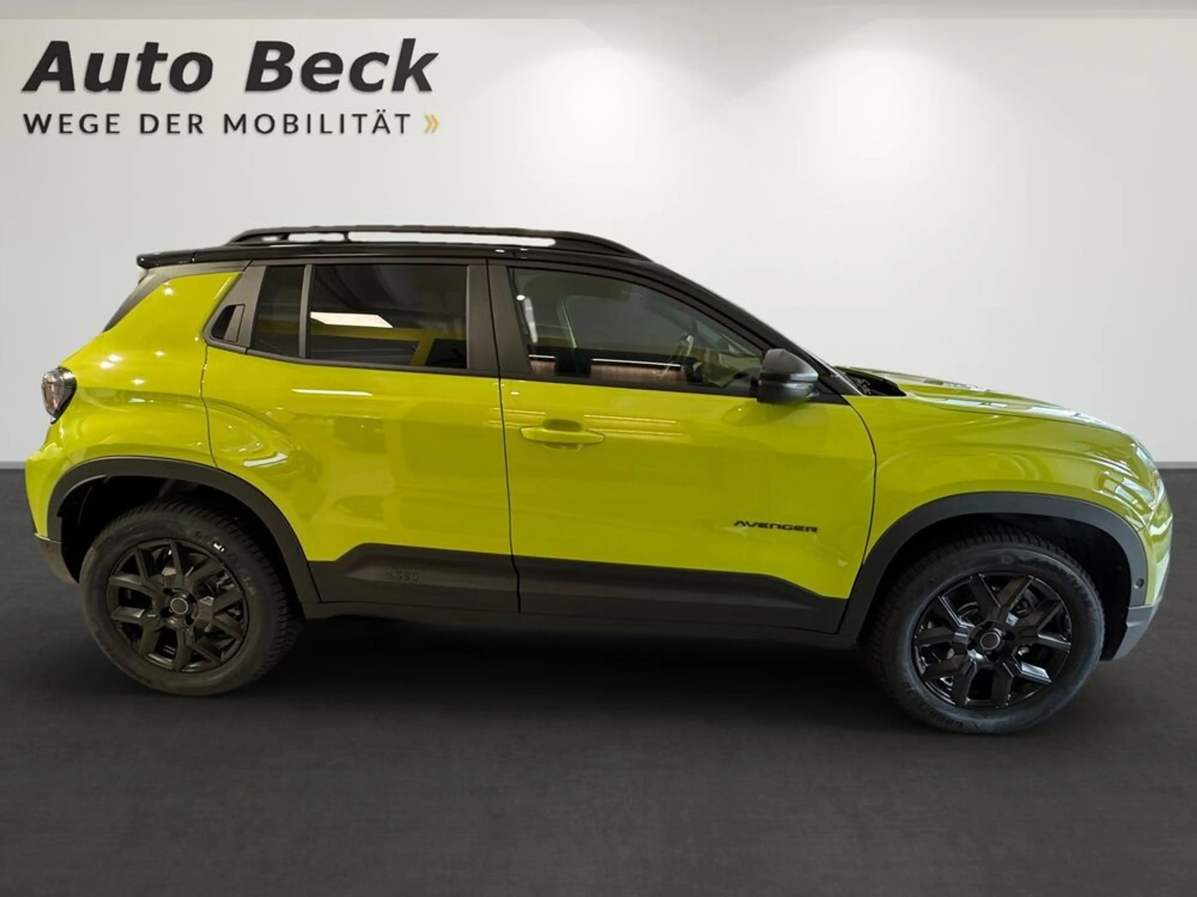 Jeep Avenger Overland Mild-Hybrid 4xe — photo 4