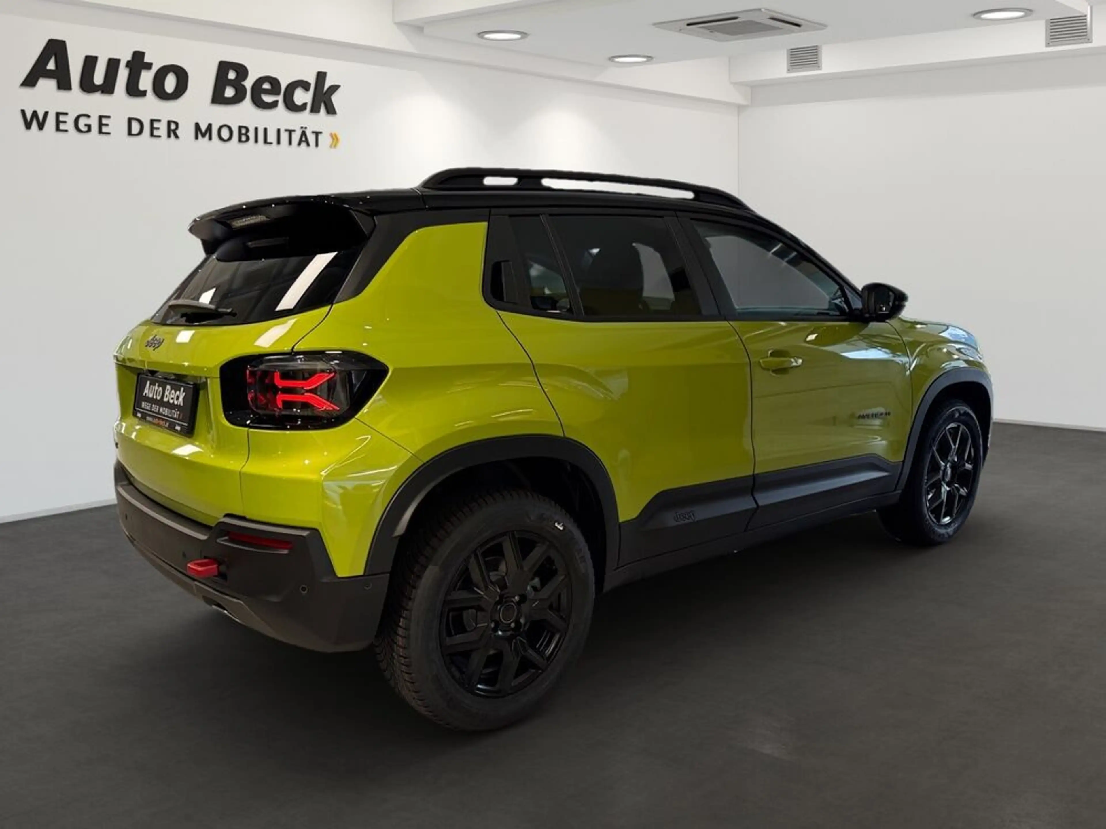 Jeep Avenger Overland Mild-Hybrid 4xe — photo 6